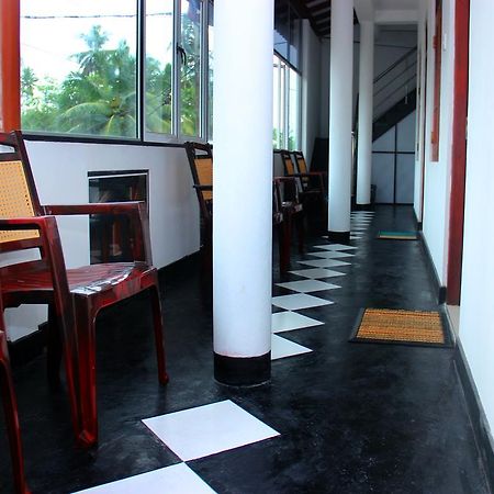 Heaven Star Rest Bed & Breakfast Мириса Екстериор снимка